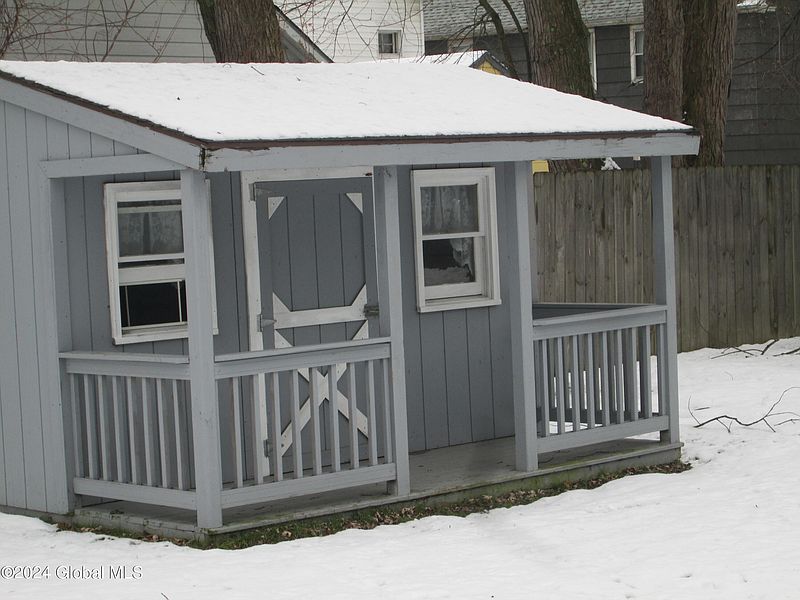 2nd image of 16 Newman Street