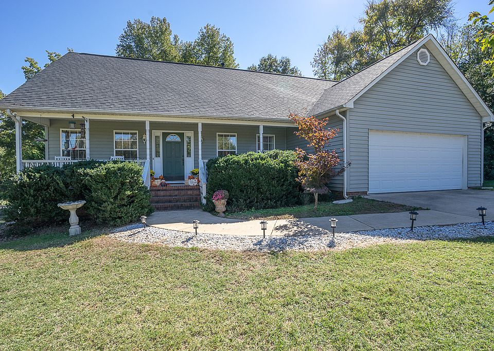 1st image of 936 Hillcroft Pl