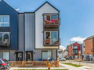 1052 Eaton St, Lakewood, CO 80214