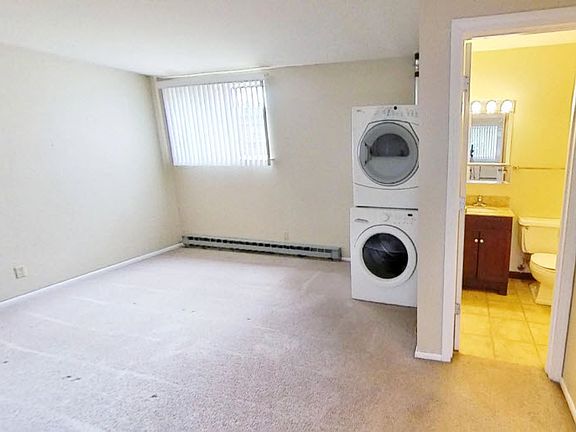 4th image of 1700 Columbia St APT 8