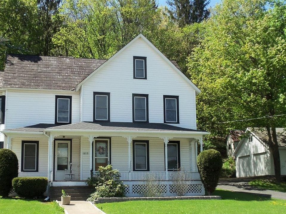 1st image of 817 Main St