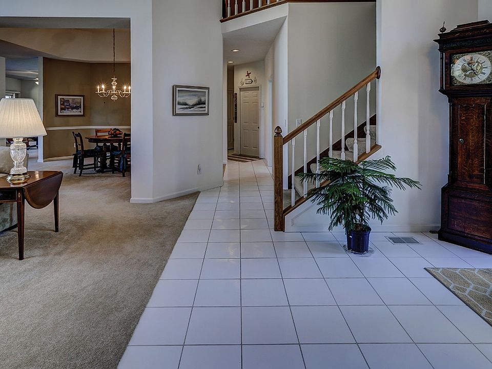 1st image of 6 Marsh Dr