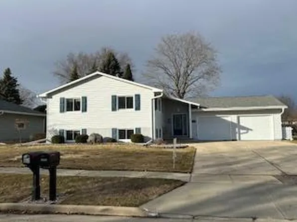 608 BEEKMAN Street, Waupun, WI 53963