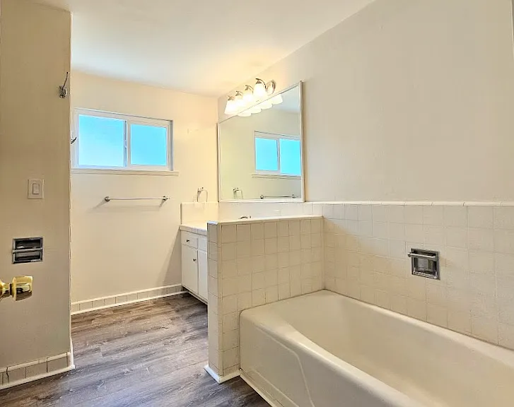 2640-46 Curlew St #42 — Photo 16