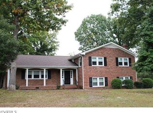 4885 Burnham Rd, North Chesterfield, VA 23234