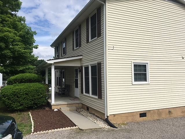 1st image of 495 Pickett St