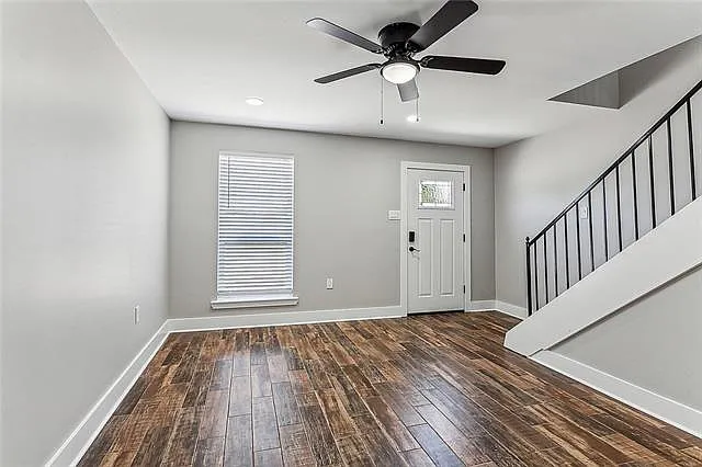 2 bed, 1.5 bath, 1000 sqft, $1,400 — Photo 3