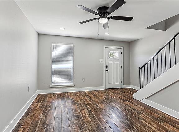 3rd image of 900 Avenue H APT A