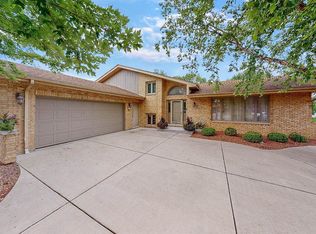 19641 Therese Ln, Mokena, IL 60448