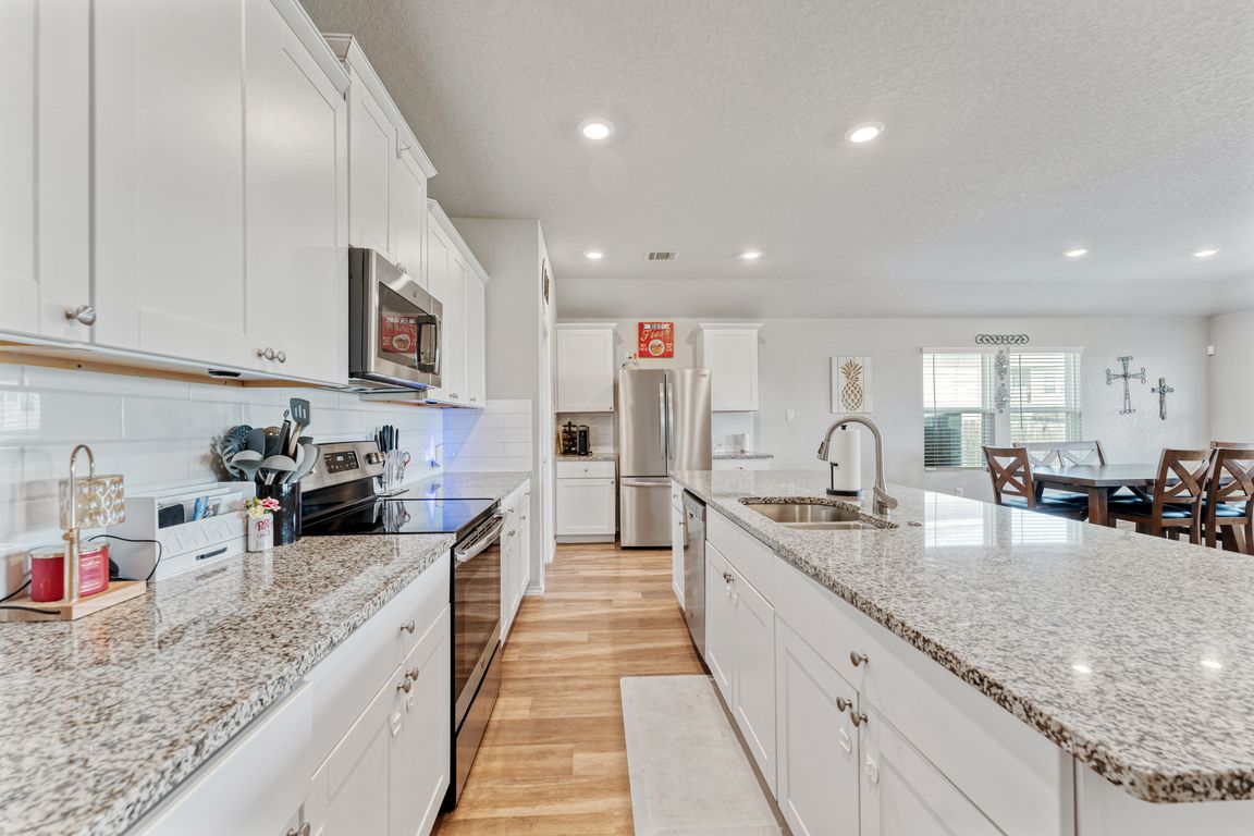 next background image