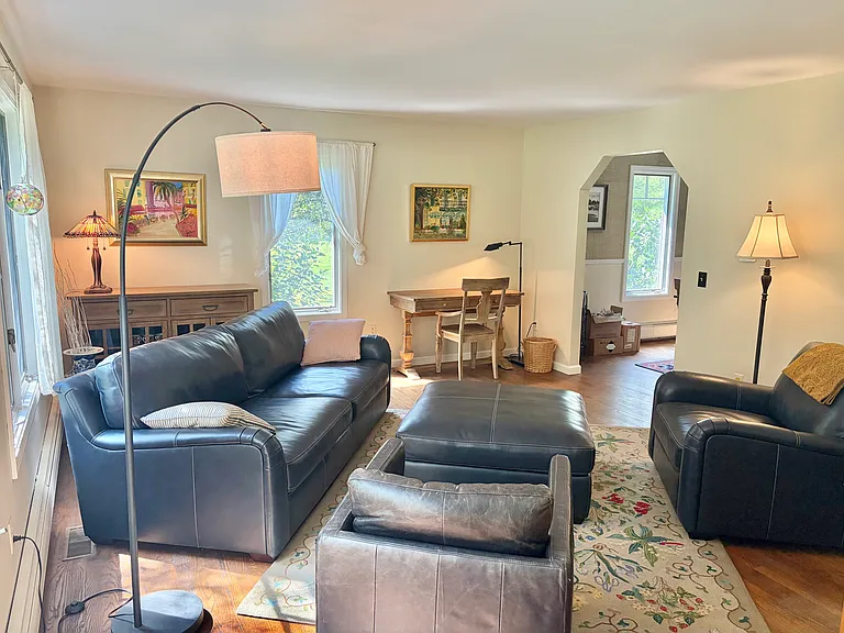 140 Old Stockbridge Rd — Photo 6