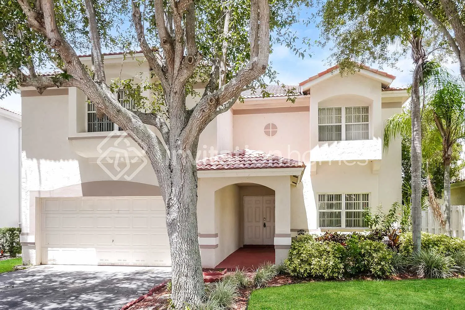 146 Gables Blvd Weston, FL 33326 — Photo 1