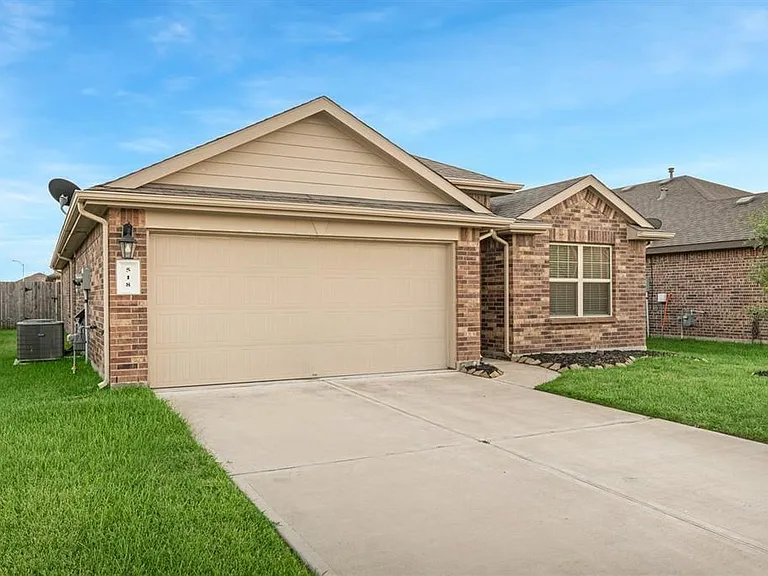 518 Poppy Field Ct — Photo 3
