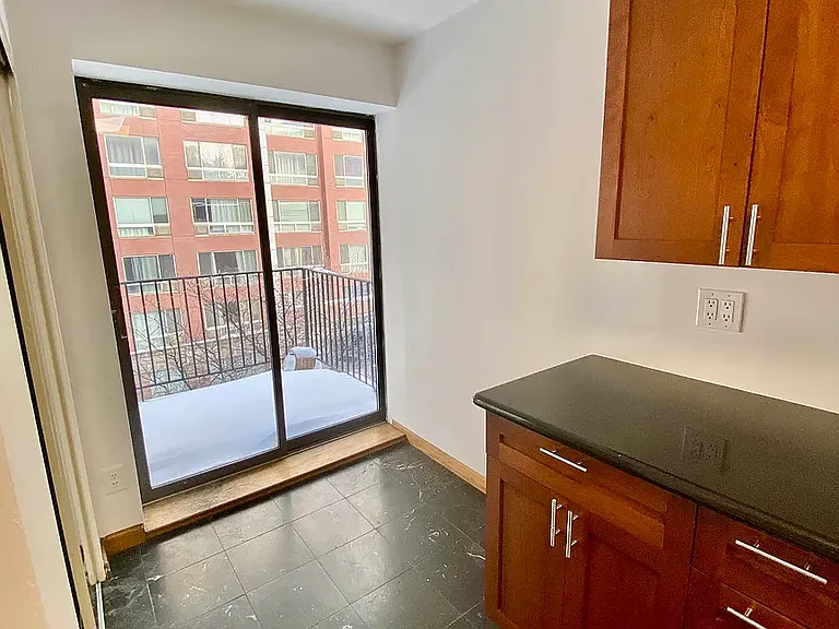 370 W 30th St #12E — Photo 4