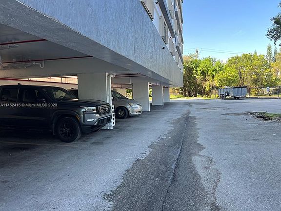 5th image of 11000 SW 200th St Unit 304
