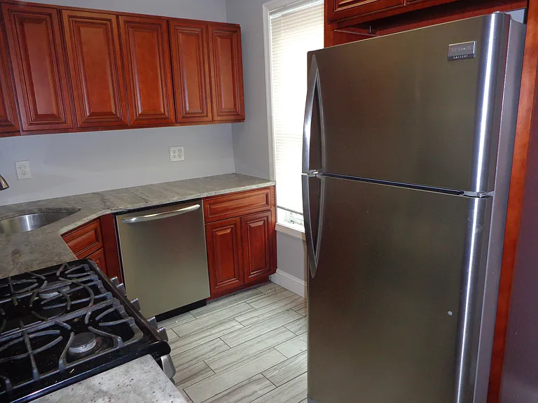 4421 Baker St #2 — Photo 4