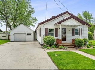 739 Park St, Wrightstown, WI 54180