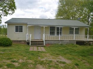 19816 Bowerman Rd, Fayetteville, AR 72703