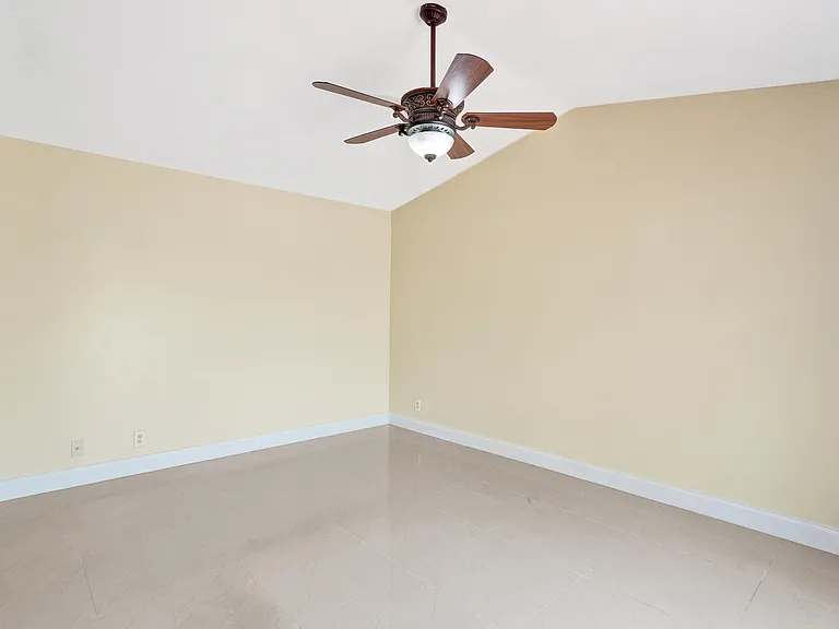 17866 SW 10th Ln — Photo 19