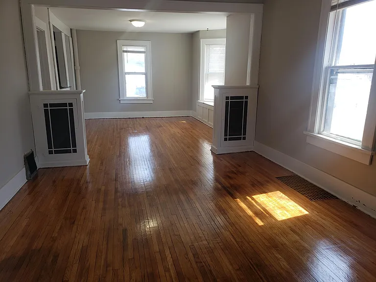4111 7th St NE — Photo 2