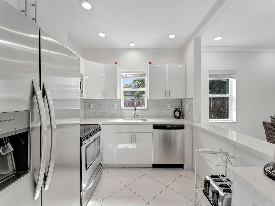 1st image of 1450 N Riverside Drive #103