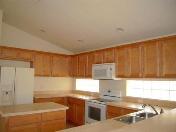 4th image of 2437 Deer Creek Blvd