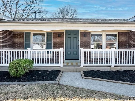 3rd image of 6828 Finchdale Ct