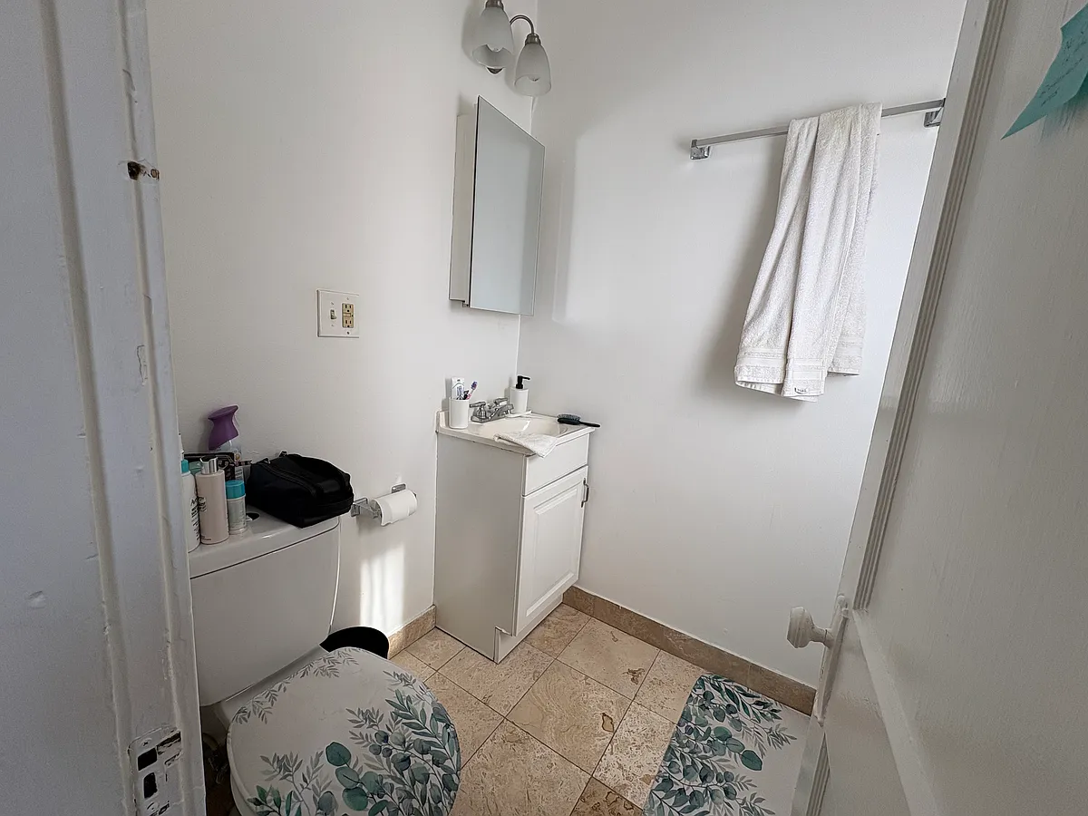 Building Photo - 38 Hemenway St #12A