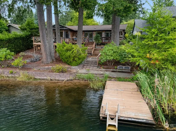 100 E Lakeshore Drive, Allyn, WA 98524