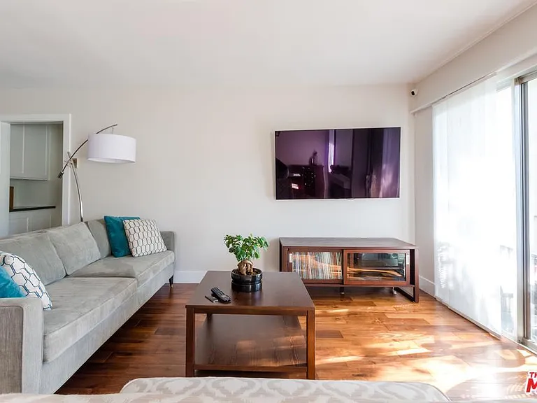 5625 Windsor Way #203 — Photo 3