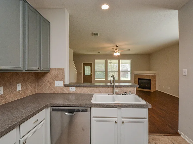 15506 Hickory Dale St — Photo 16