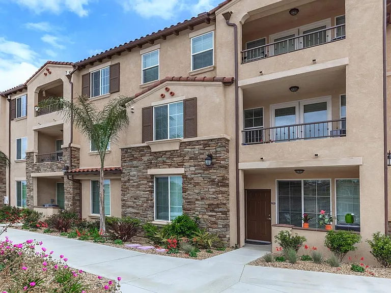 Avia La Jolla — Photo 85
