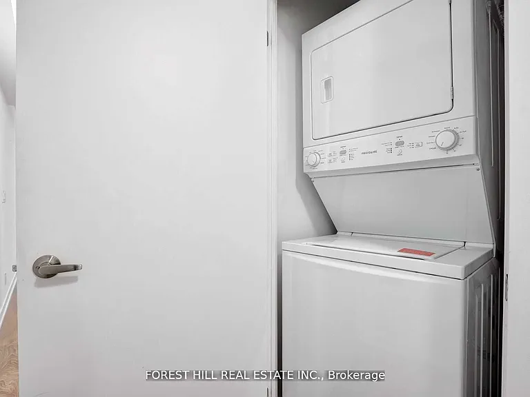 899 Queen St E #202 — Photo 14