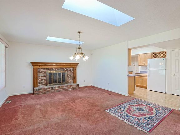 4th image of 5581 Carlsbad Ct