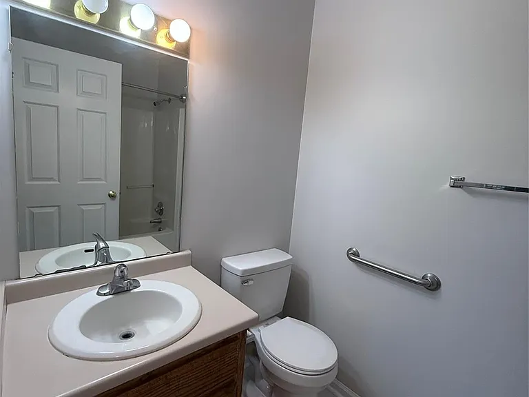 869 Crystal Springs Dr — Photo 6