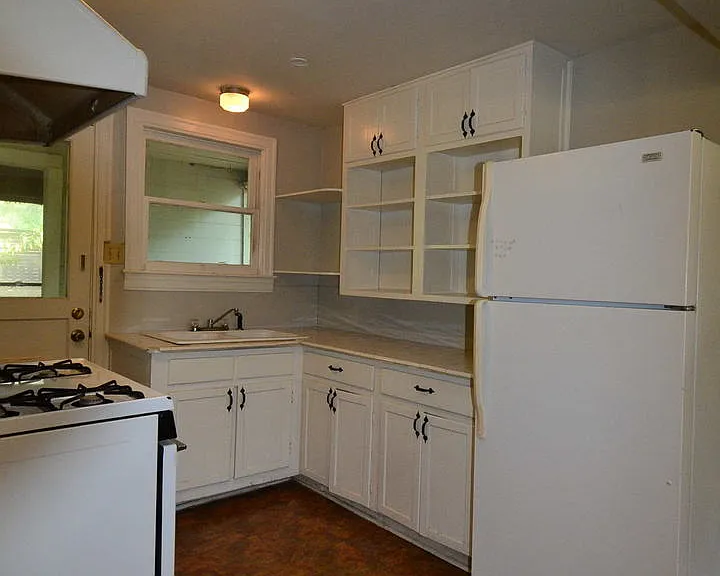 3408 Lafayette Ave — Photo 6