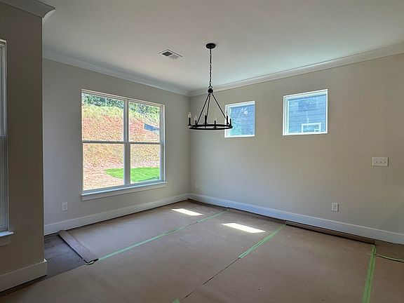 3rd image of 1124 Stable Way
