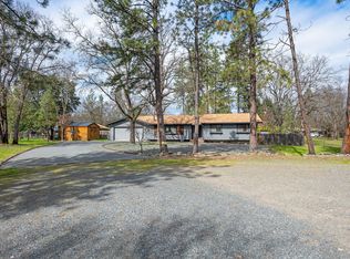 1000 Lawrence Ln, Merlin, OR 97532