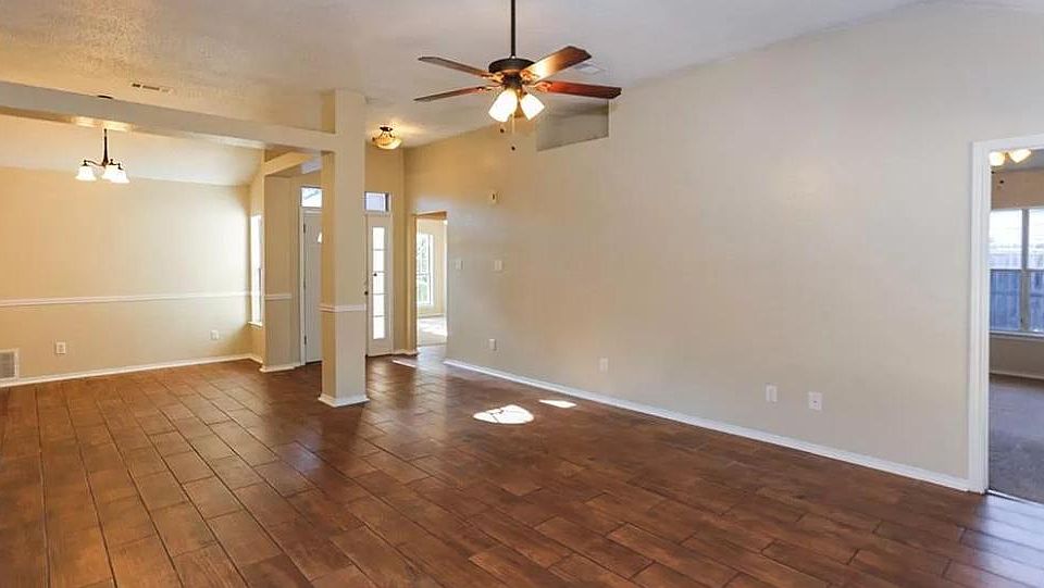 1st image of 3909 Oak Valley Dr