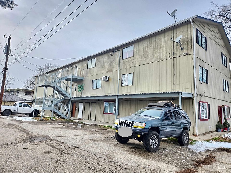 1st image of 1711 1st St S APT 8
