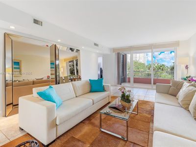 789 Crandon Blvd APT 403, Key Biscayne, FL, 33149