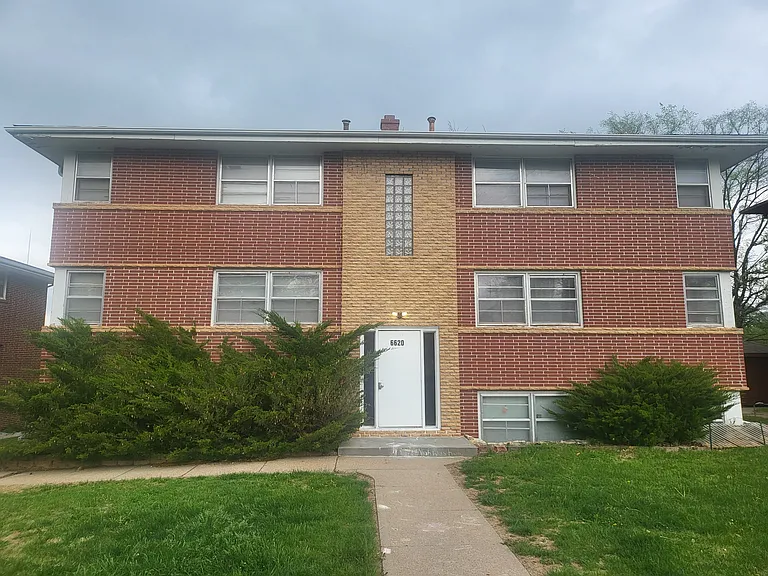 Apartment Complex