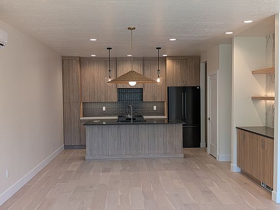 3rd image of 3353 W Georgia Jean Ln