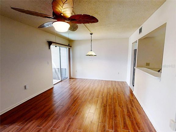 4th image of 190 Hickory Woods Ct APT 7C
