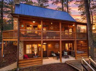 196 Mossy Rock Ln, Ellijay, GA 30540