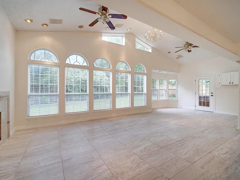 10509 Doering Ln — Photo 33