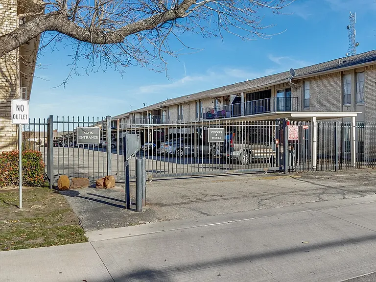4652 Matilda St #H — Photo 15
