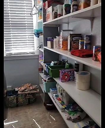 4th image of 2118 Lincoln St
