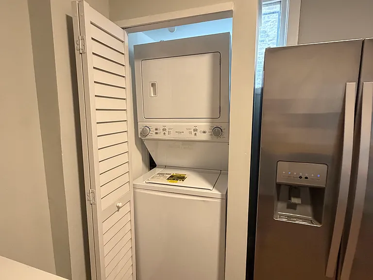 843 N Francisco Ave #1F — Photo 8