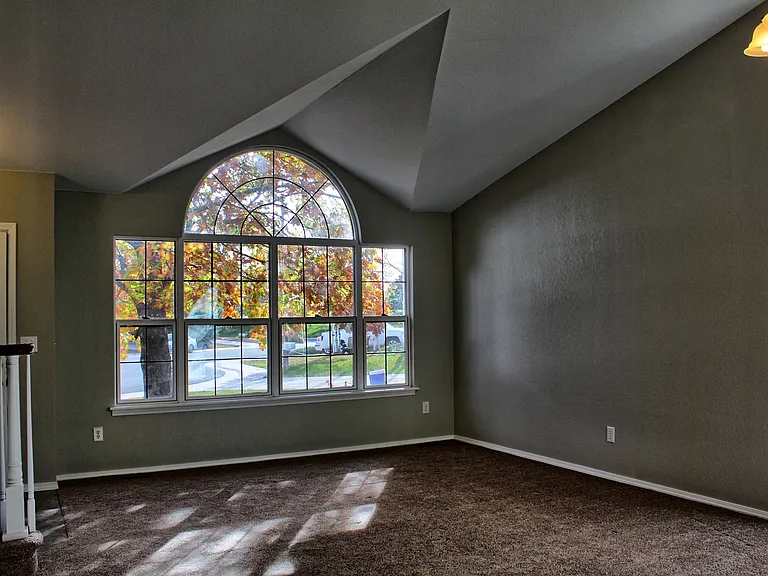 10231 Travertine Pl — Photo 2